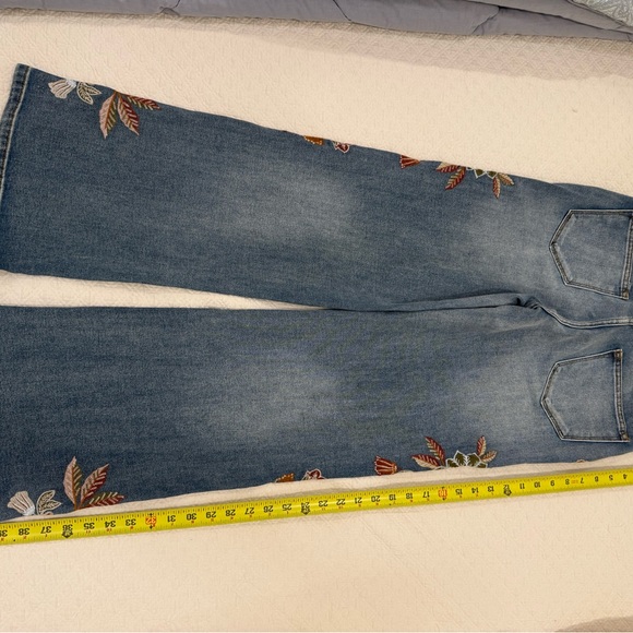 Embroidered Floral Wide Leg Jeans - Picture 3 of 5